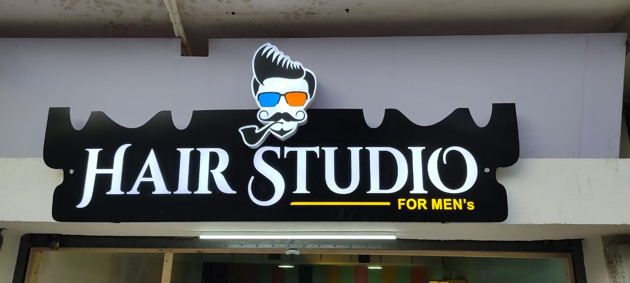 hair-studio-text-on-the-board-image